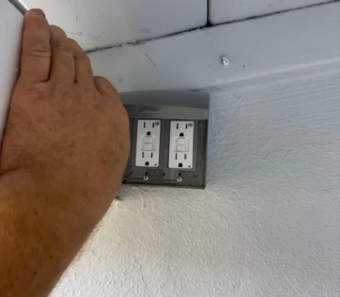 Outdoor outlet repair
